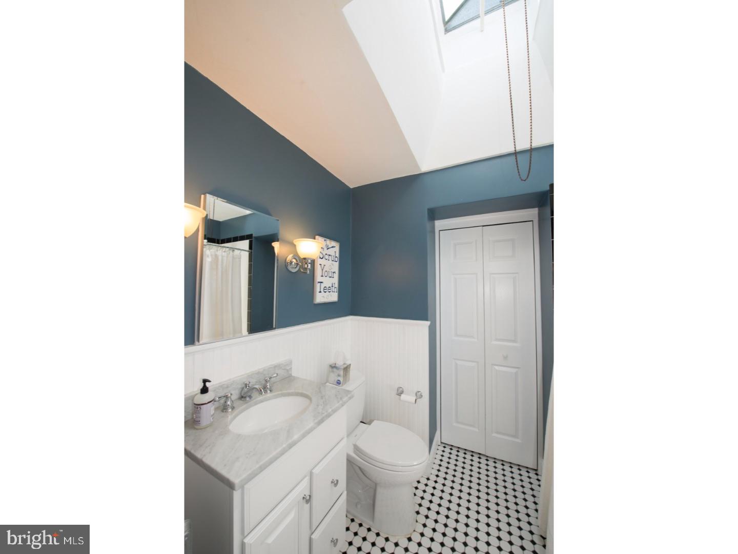 146 Roumfort Road Philadelphia, PA 19119 - Photo 13 of 18