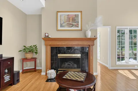 $1,350,000 | 75 Kensington Lane, Yorktown Heights, NY 10598