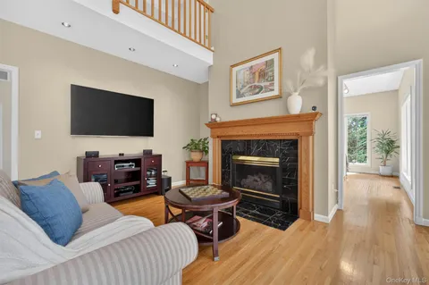 $1,350,000 | 75 Kensington Lane, Yorktown Heights, NY 10598