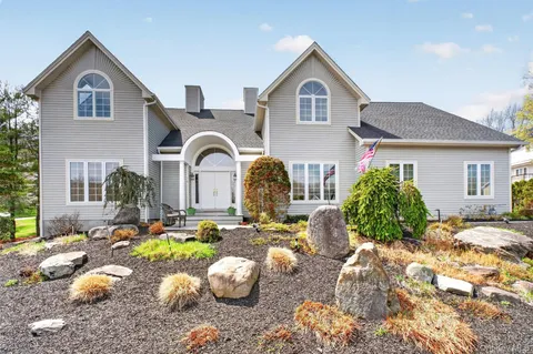 $1,350,000 | 75 Kensington Lane, Yorktown Heights, NY 10598