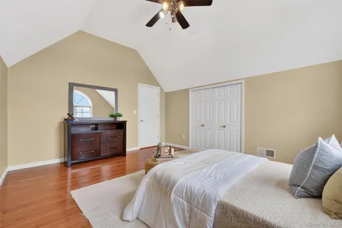 $1,350,000 | 75 Kensington Lane, Yorktown Heights, NY 10598