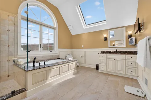 $1,350,000 | 75 Kensington Lane, Yorktown Heights, NY 10598