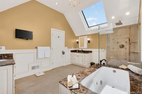 $1,350,000 | 75 Kensington Lane, Yorktown Heights, NY 10598