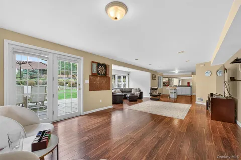 $1,350,000 | 75 Kensington Lane, Yorktown Heights, NY 10598