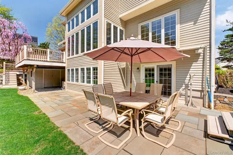 $1,350,000 | 75 Kensington Lane, Yorktown Heights, NY 10598