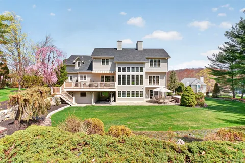 $1,350,000 | 75 Kensington Lane, Yorktown Heights, NY 10598