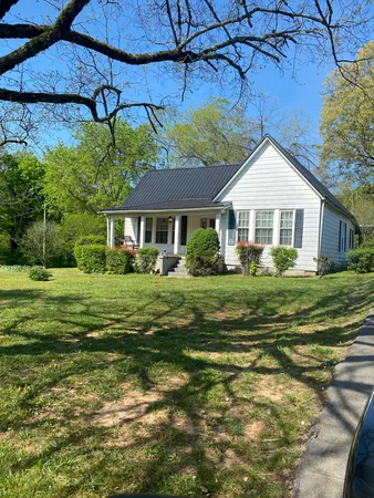 $169,900 | 400 Waterloo Street, Lawrenceburg, TN 38464