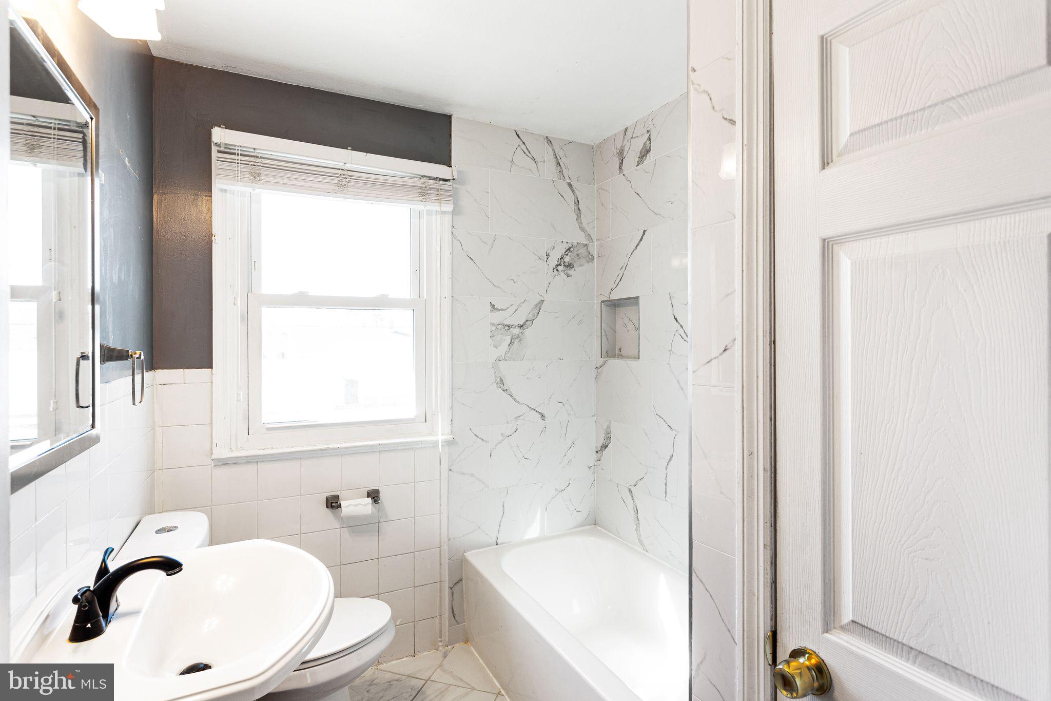 10 Raleigh Court New Castle, DE 19720 - Photo 18 of 31 main floor bath