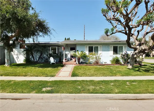 $995,000 | 6151 East Wentworth Street, Long Beach, CA 90815