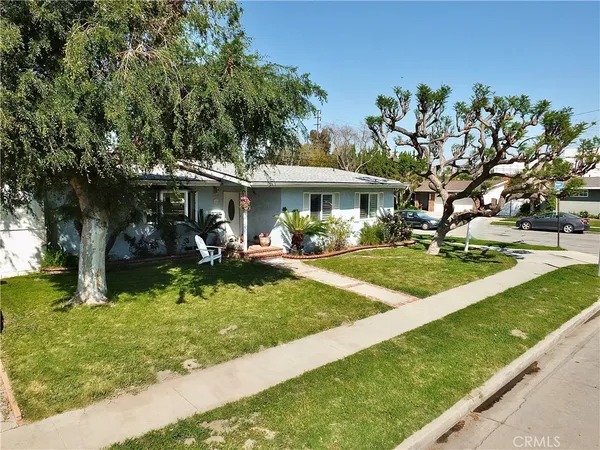 $995,000 | 6151 East Wentworth Street, Long Beach, CA 90815