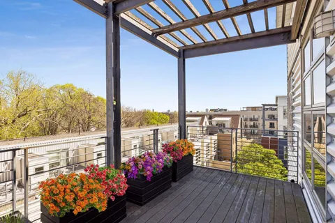 $495,000 | 2845 Colfax Avenue South, Unit W402, Minneapolis, MN 55408