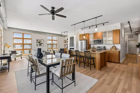 $495,000 | 2845 Colfax Avenue South, Unit W402, Minneapolis, MN 55408