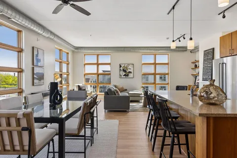 $495,000 | 2845 Colfax Avenue South, Unit W402, Minneapolis, MN 55408