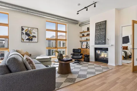 $495,000 | 2845 Colfax Avenue South, Unit W402, Minneapolis, MN 55408