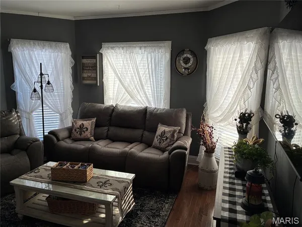$275,000 | 615 Grigg Street, Greenville, IL 62246