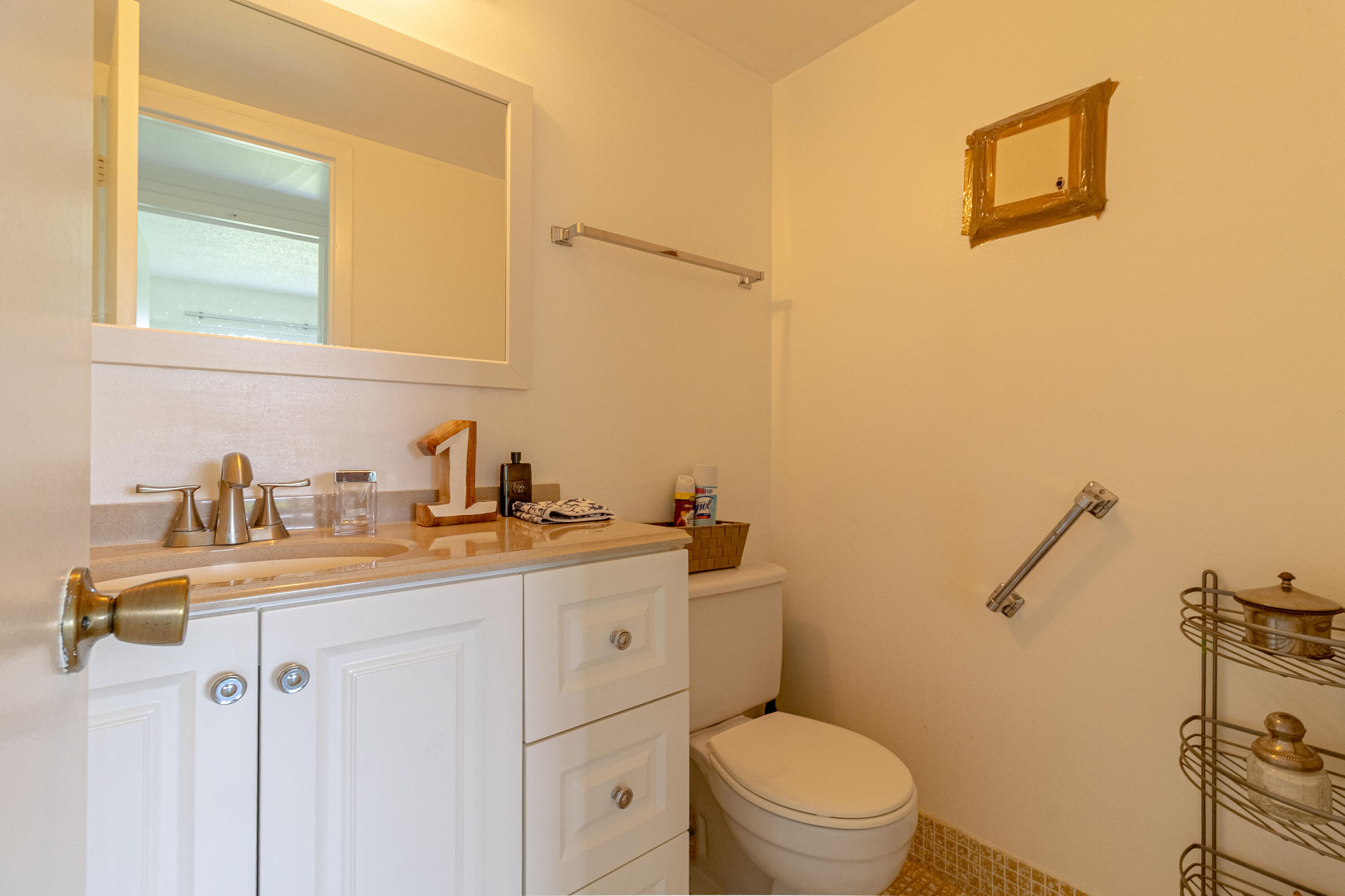 158 Mansfield D Boca Raton, FL 33434 - Photo 23 of 26 Second-bathroom