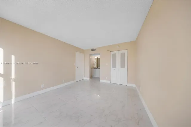 $2,000 | 17011 North Bay Road, Unit 718, Sunny Isles Beach, FL 33160