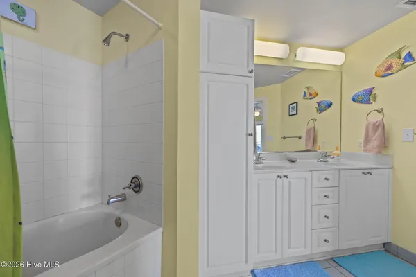 $829,000 | 100 Olde Towne Yacht Club Drive, Unit U212 A07 SLIP, Beaufort, NC 28516