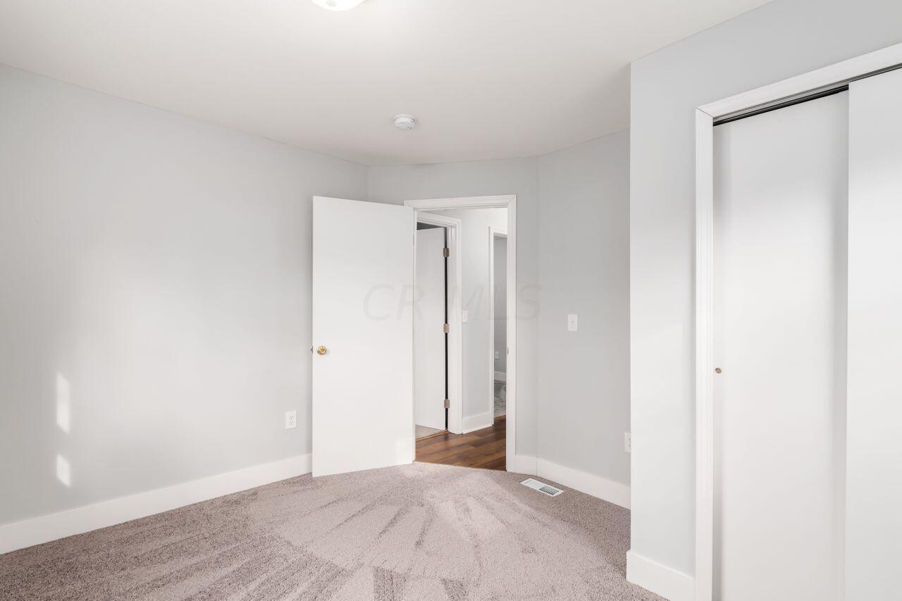 2549 Howey Road Columbus, OH 43211 - Photo 13 of 28 g_howey_rd-45