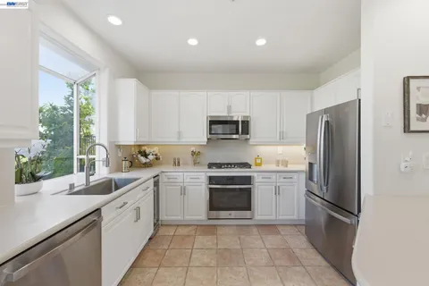$1,880,000 | 5630 Highcrest Court, Pleasanton, CA 94588