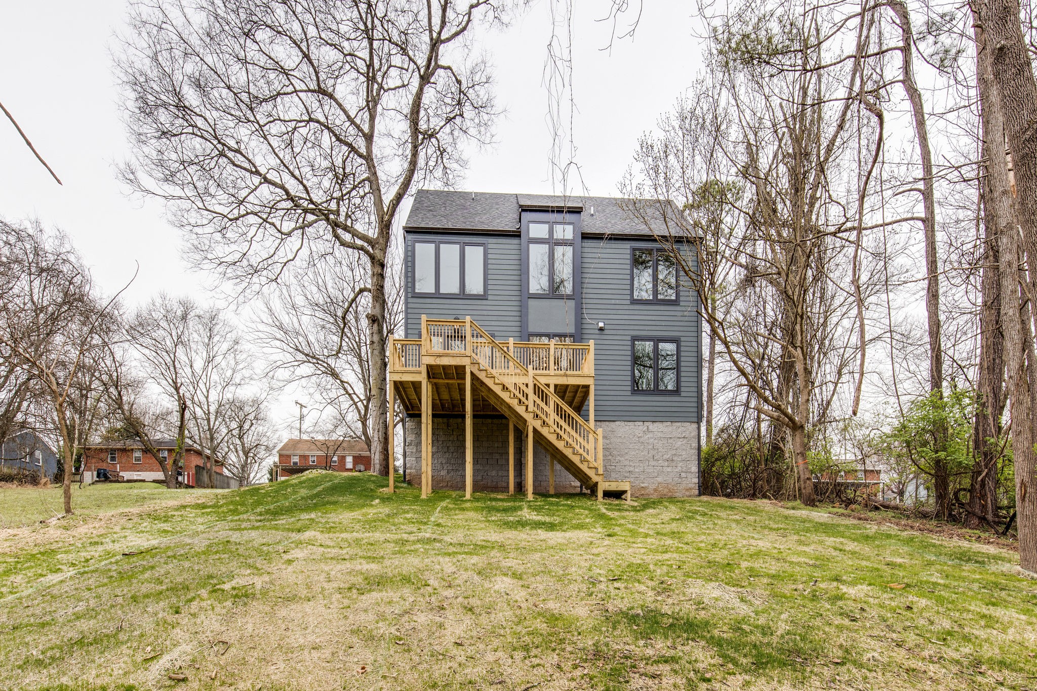 1005 B Mitchell Road Nashville, TN 37206 - Photo 17 of 25 a view of a house with a yard