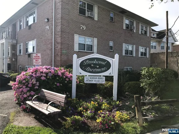 $1,800 | 79 Washington Avenue, Unit 4, Dumont, NJ 07628