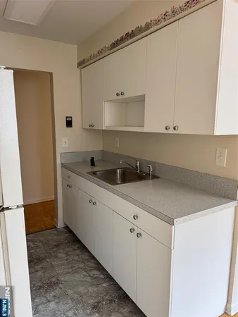 $1,800 | 79 Washington Avenue, Unit 4, Dumont, NJ 07628