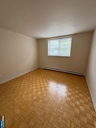 $1,800 | 79 Washington Avenue, Unit 4, Dumont, NJ 07628