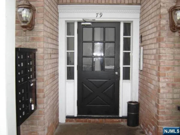 $1,800 | 79 Washington Avenue, Unit 4, Dumont, NJ 07628