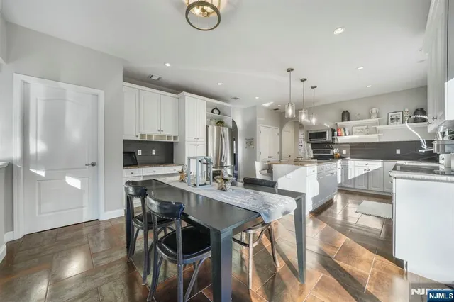 $1,389,900 | 45 Alize Drive, Butler, NJ 07405