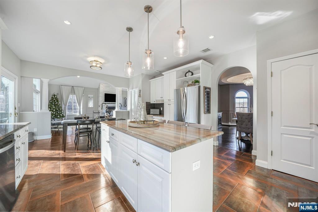 45 Alize Drive Butler, NJ 07405 - Photo 14 of 49