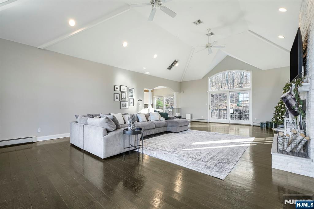 45 Alize Drive Butler, NJ 07405 - Photo 5 of 49