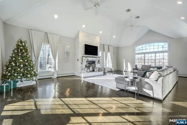 $1,389,900 | 45 Alize Drive, Butler, NJ 07405