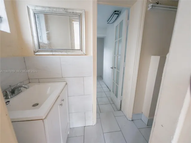 $1,200 | 2575 Southwest 59th Avenue, Unit 2, Miami, FL 33155