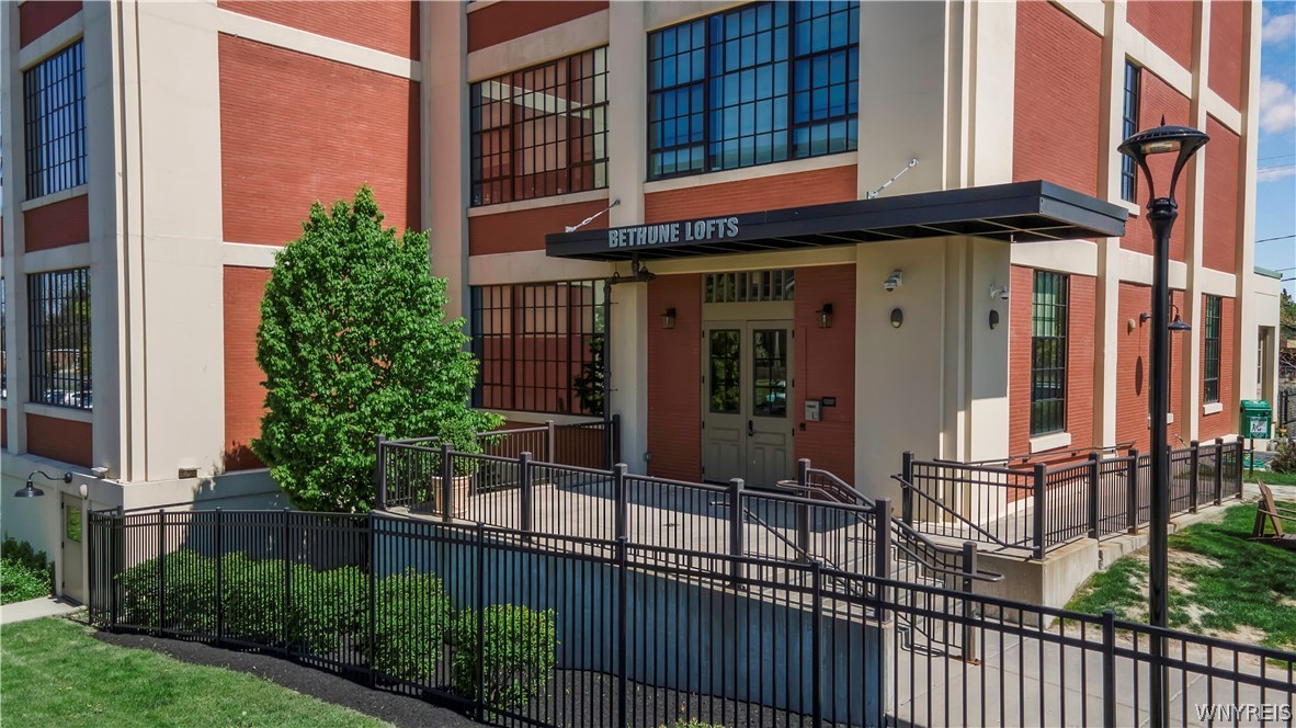 2915 Main Street, Unit 404 Buffalo, NY 14214 - Photo 1 of 23