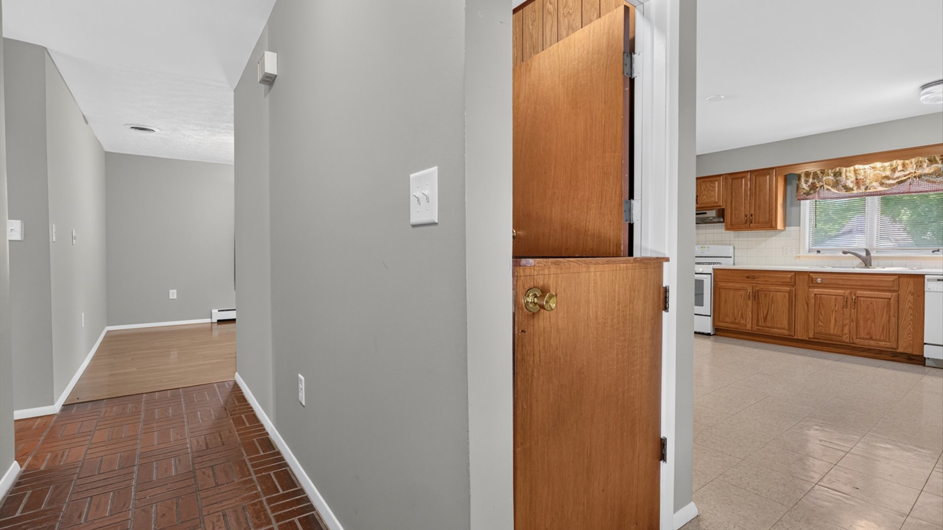 305 Centennial Avenue Normal, IL 61761 - Photo 2 of 49