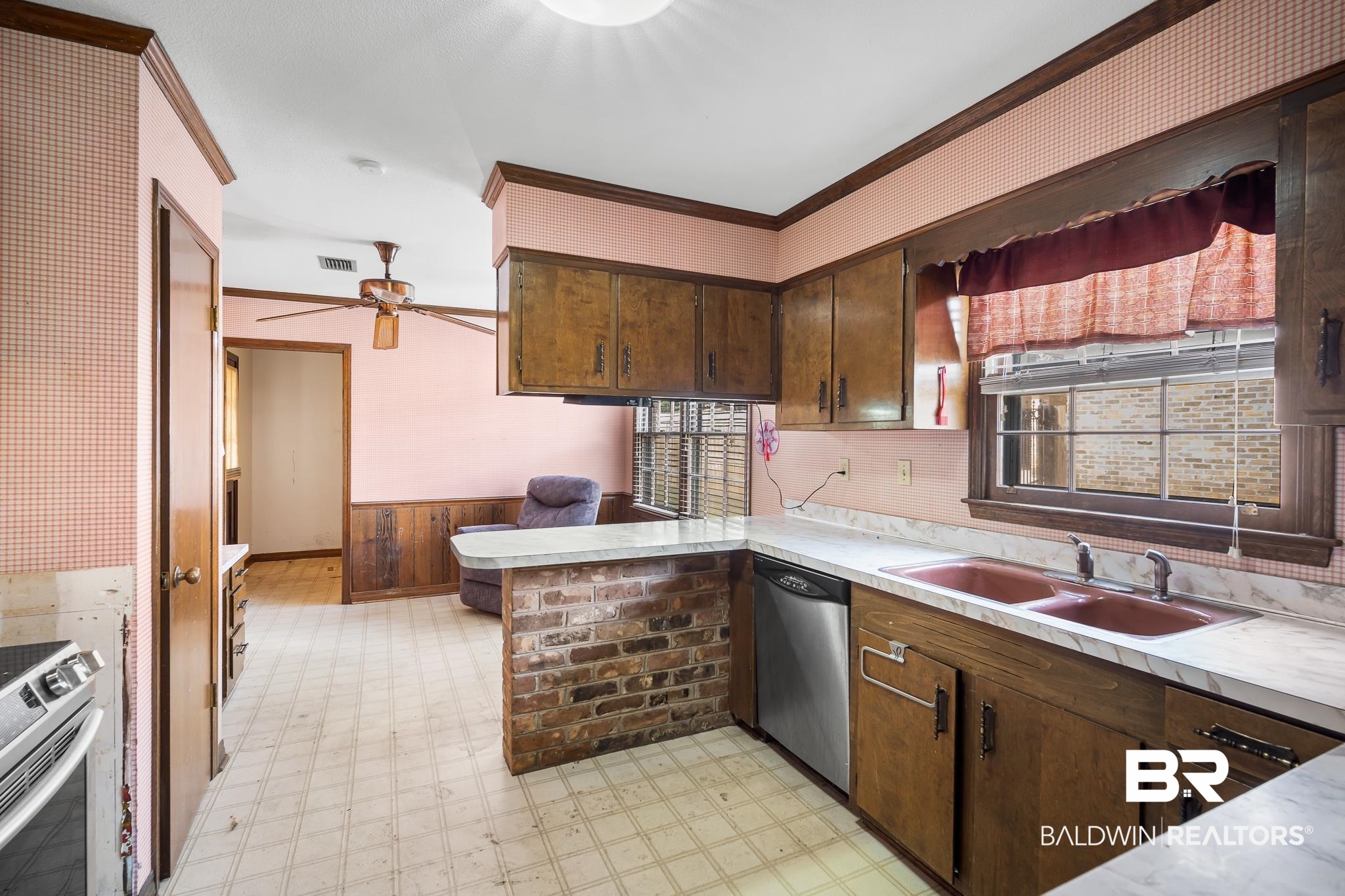 524 Hillcrest Road Mobile, AL 36608 - Photo 6 of 29