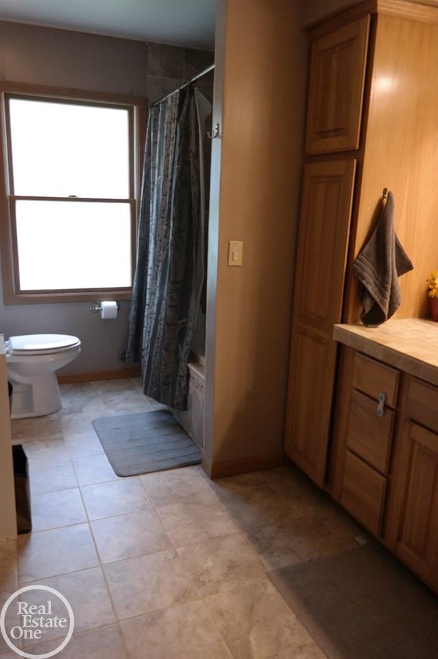 12261 Sullivan Road Emmett, MI 48022 - Photo 16 of 23 31354444-15.JPG