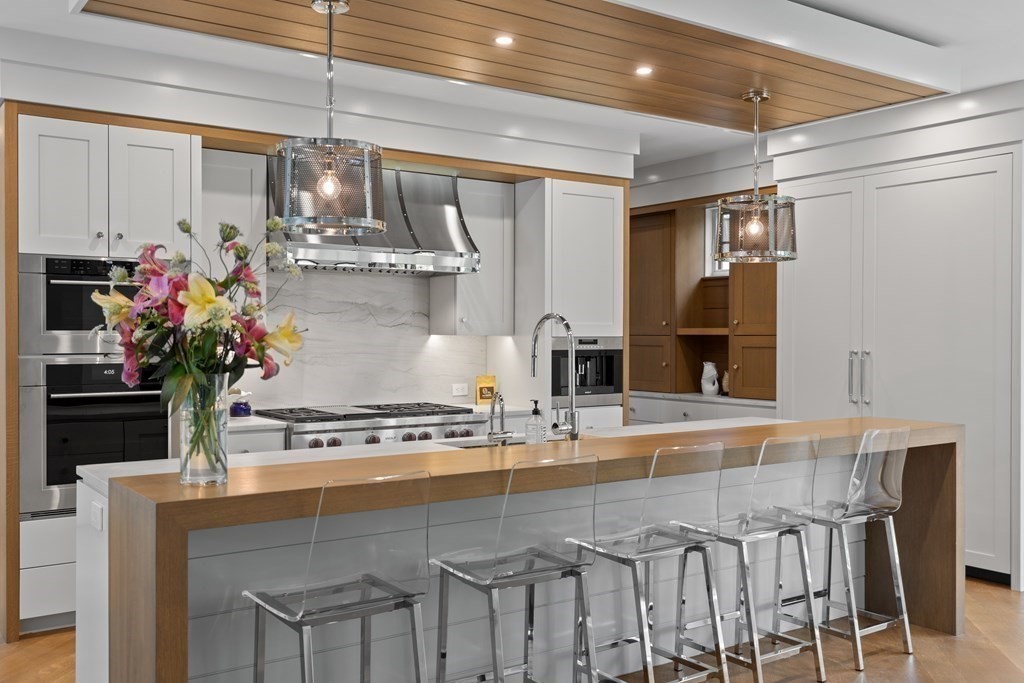 70 Laurel Road Weston, MA 02493 - Photo 14 of 42