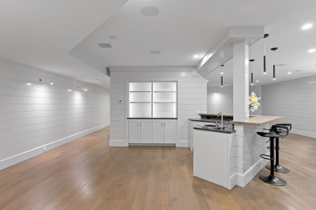 70 Laurel Road Weston, MA 02493 - Photo 38 of 42