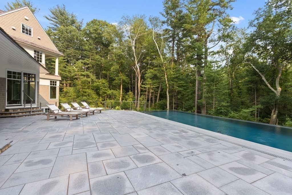 70 Laurel Road Weston, MA 02493 - Photo 7 of 42