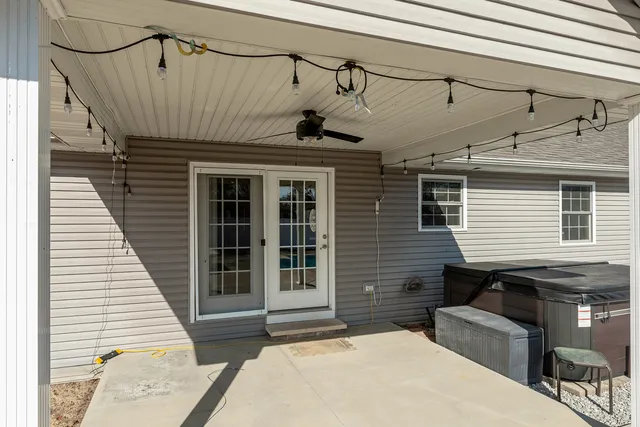 $355,000 | 1144 West Webster Street, Benton, IL 62812