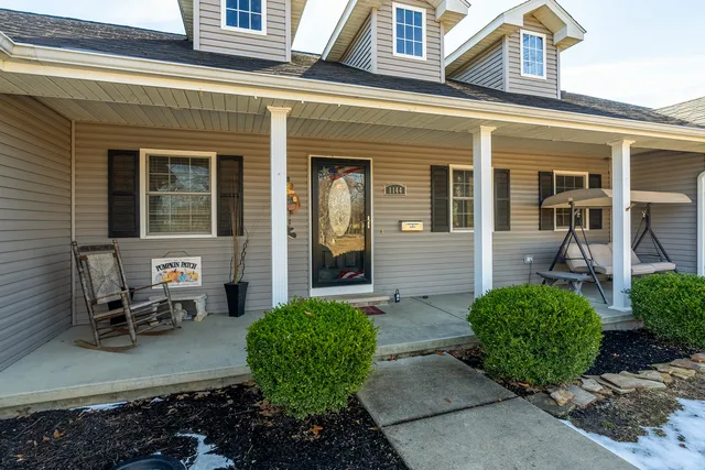 $355,000 | 1144 West Webster Street, Benton, IL 62812