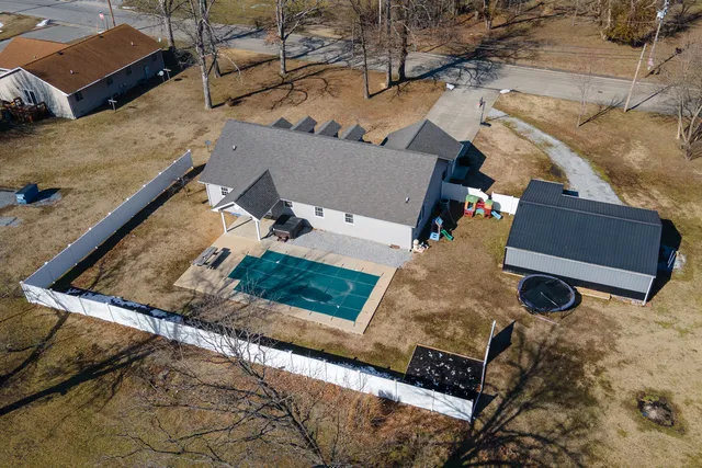 $355,000 | 1144 West Webster Street, Benton, IL 62812