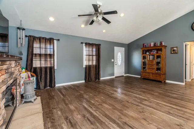 $355,000 | 1144 West Webster Street, Benton, IL 62812