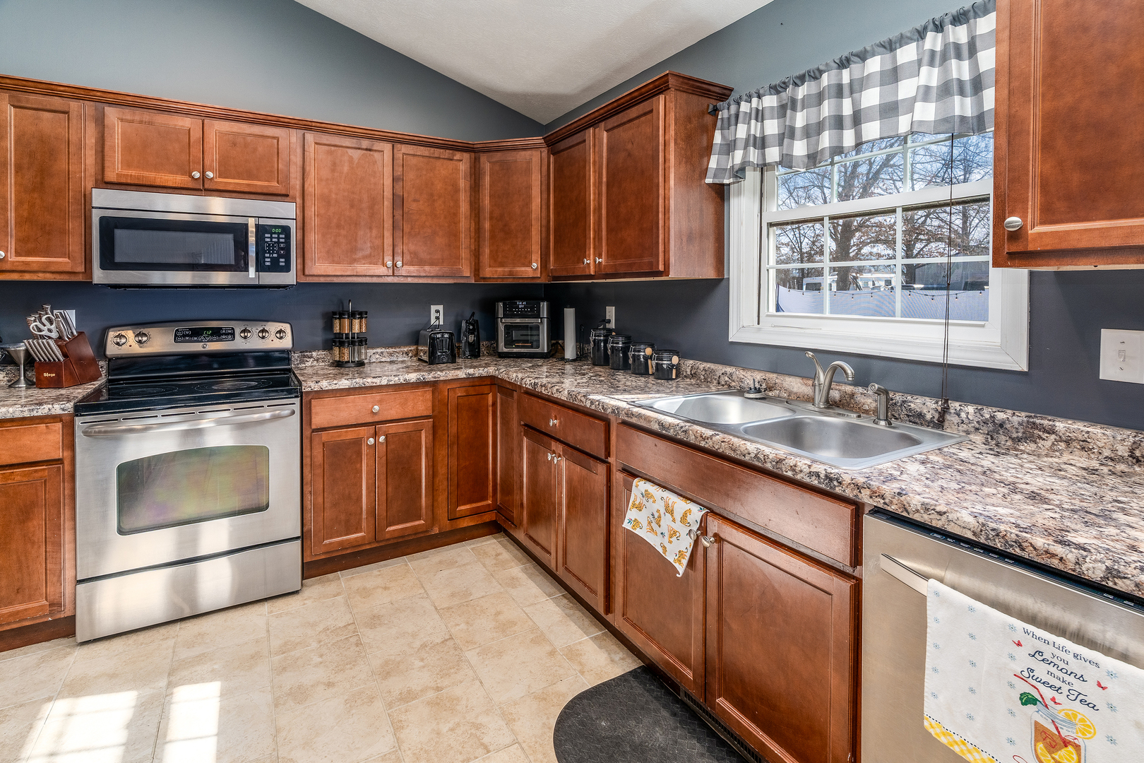 1144 West Webster Street Benton, IL 62812 - Photo 10 of 45