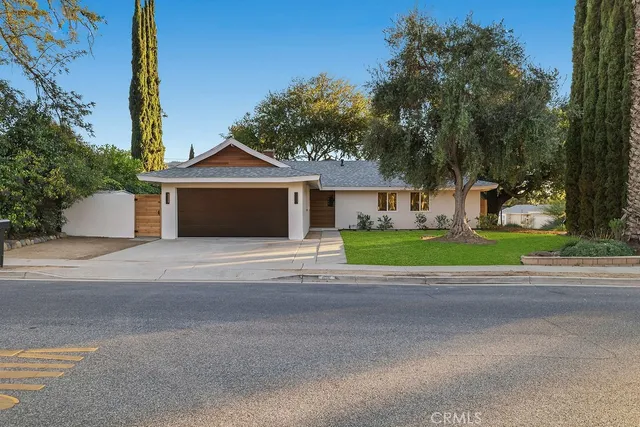 $1,299,000 | 913 Mountain View Avenue, Ojai, CA 93023