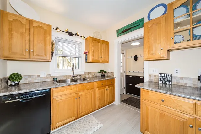 $669,900 | 62 Central Street, Framingham, MA 01701