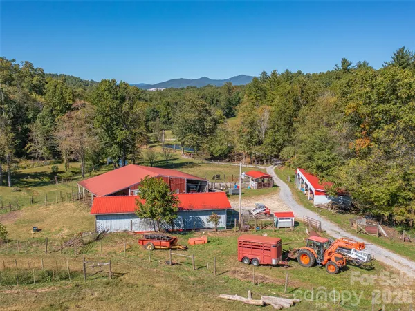 $850,000 | 1050 Dale Road, Spruce Pine, NC 28777