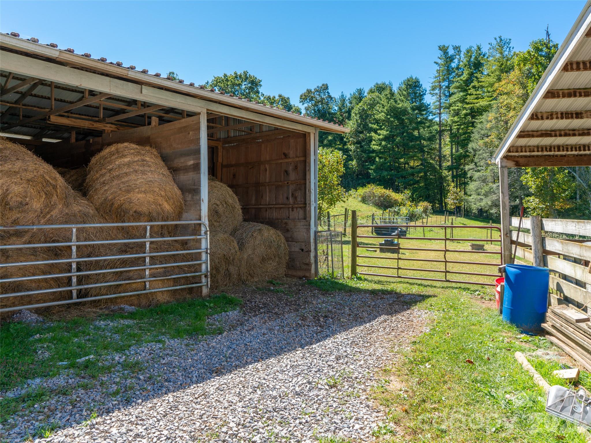 1050 Dale Road Spruce Pine, NC 28777 - Photo 20 of 46